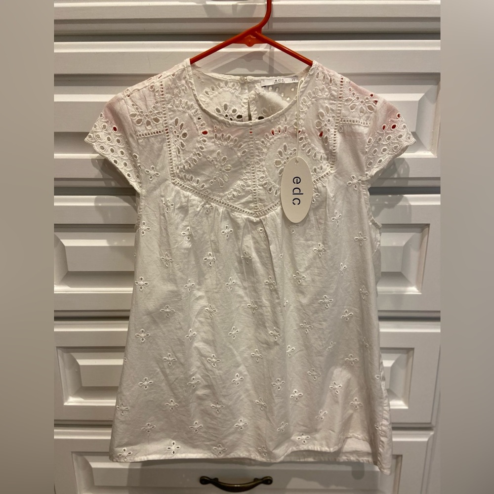 NWT Esprit broderie detail top
